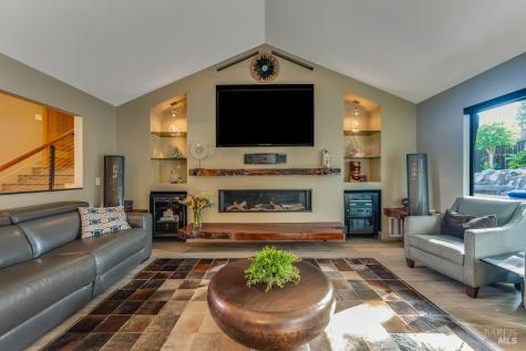 1515 San Ramon Way Santa Rosa CA 95409