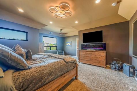 1515 San Ramon Way Santa Rosa CA 95409