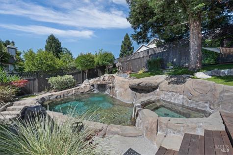 1515 San Ramon Way Santa Rosa CA 95409