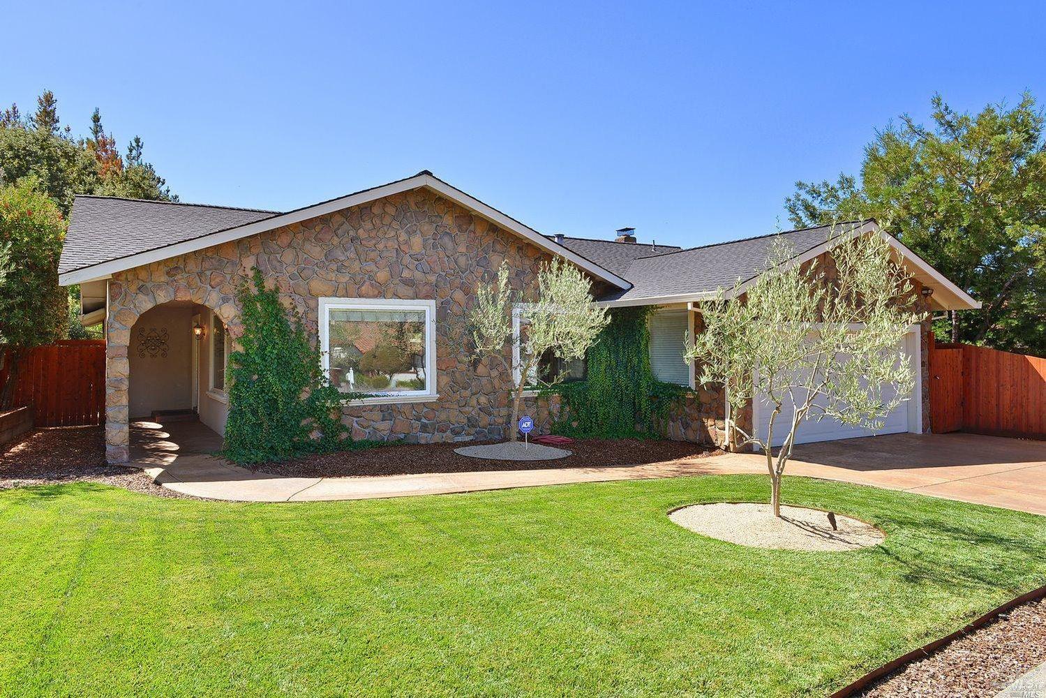 5558 El Encanto Drive Santa Rosa CA 95409