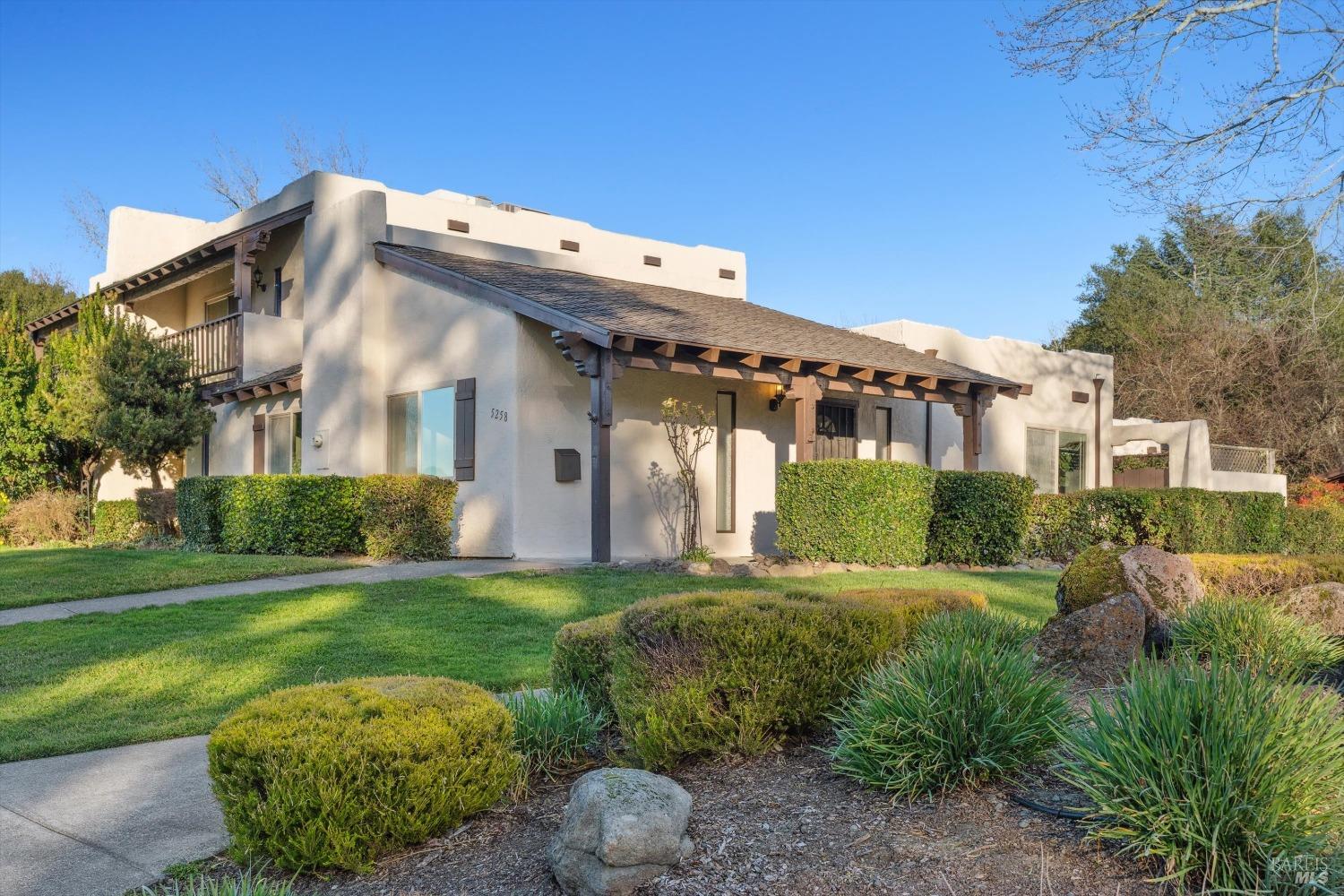 5258 El Mercado Parkway Santa Rosa CA 95403