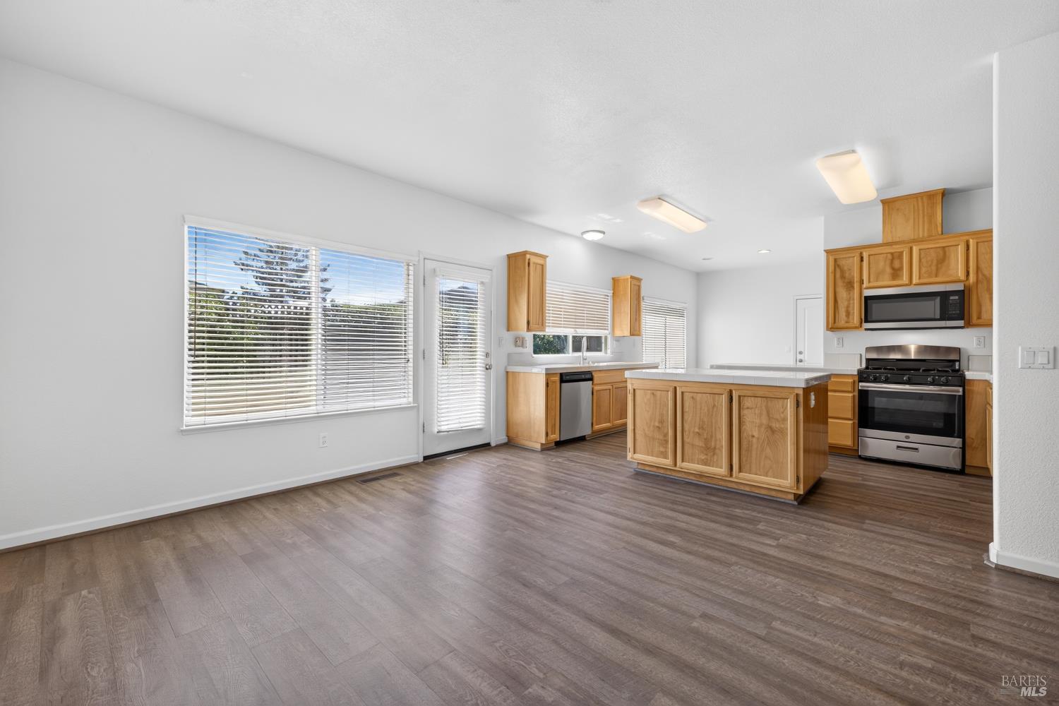 329 Hansbery Way Santa Rosa CA 95409