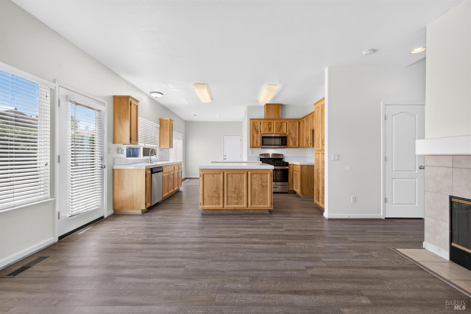 329 Hansbery Way Santa Rosa CA 95409