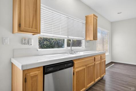 329 Hansbery Way Santa Rosa CA 95409
