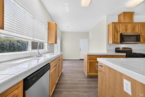 329 Hansbery Way Santa Rosa CA 95409