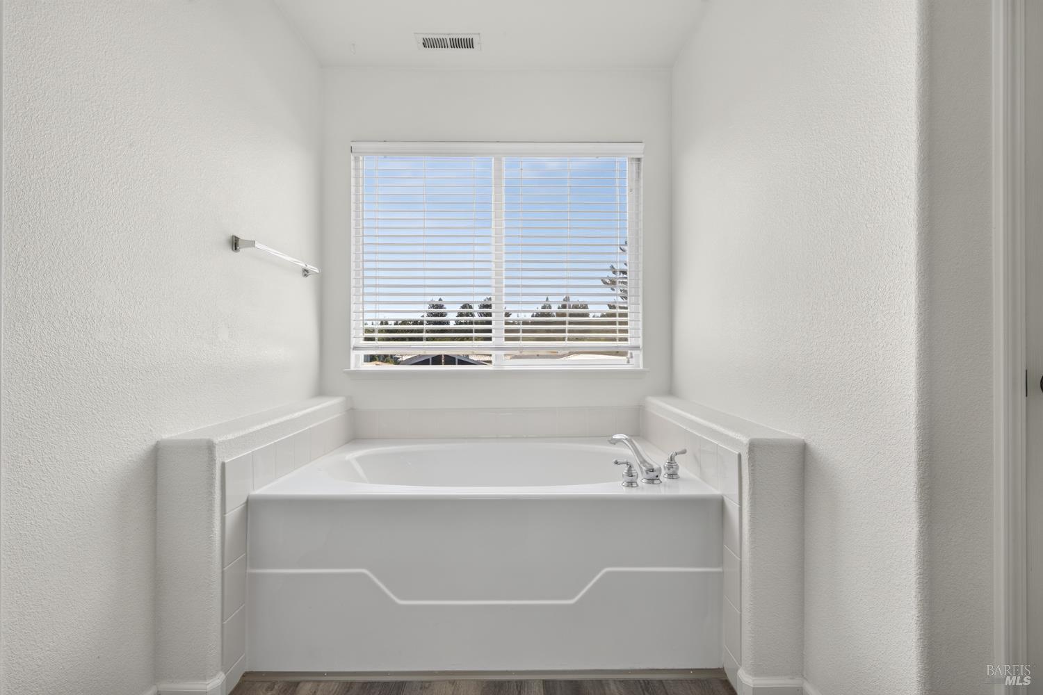 329 Hansbery Way Santa Rosa CA 95409