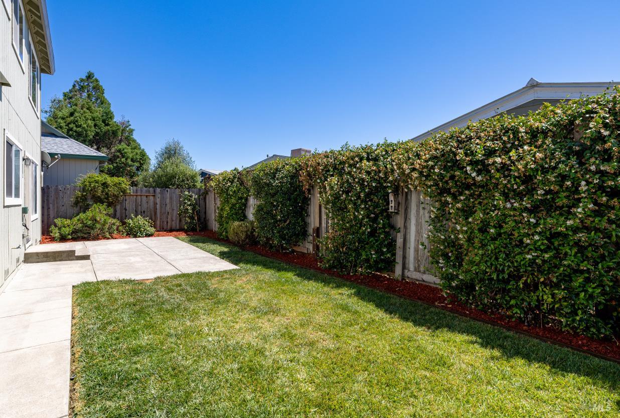 329 Hansbery Way Santa Rosa CA 95409