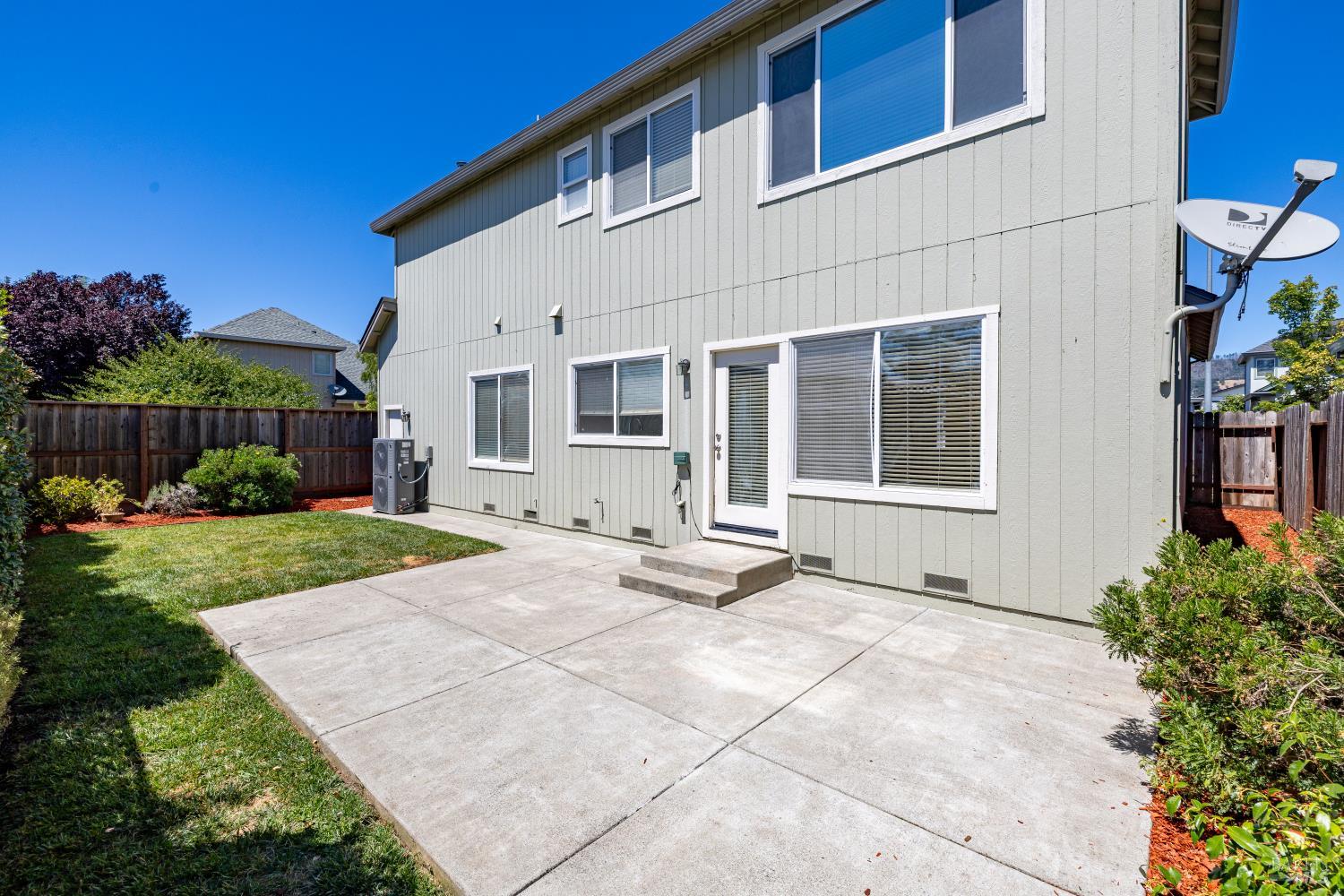 329 Hansbery Way Santa Rosa CA 95409