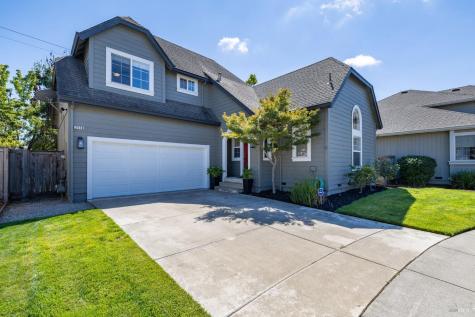2038 Red Oak Circle Santa Rosa CA 95403