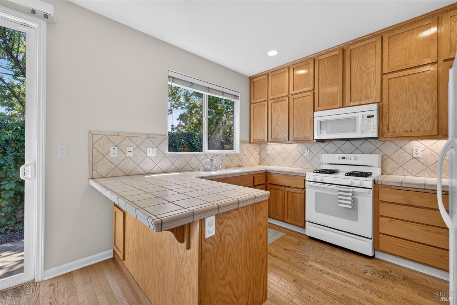 2038 Red Oak Circle Santa Rosa CA 95403
