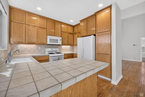 2038 Red Oak Circle Santa Rosa CA 95403