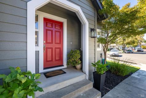 2038 Red Oak Circle Santa Rosa CA 95403