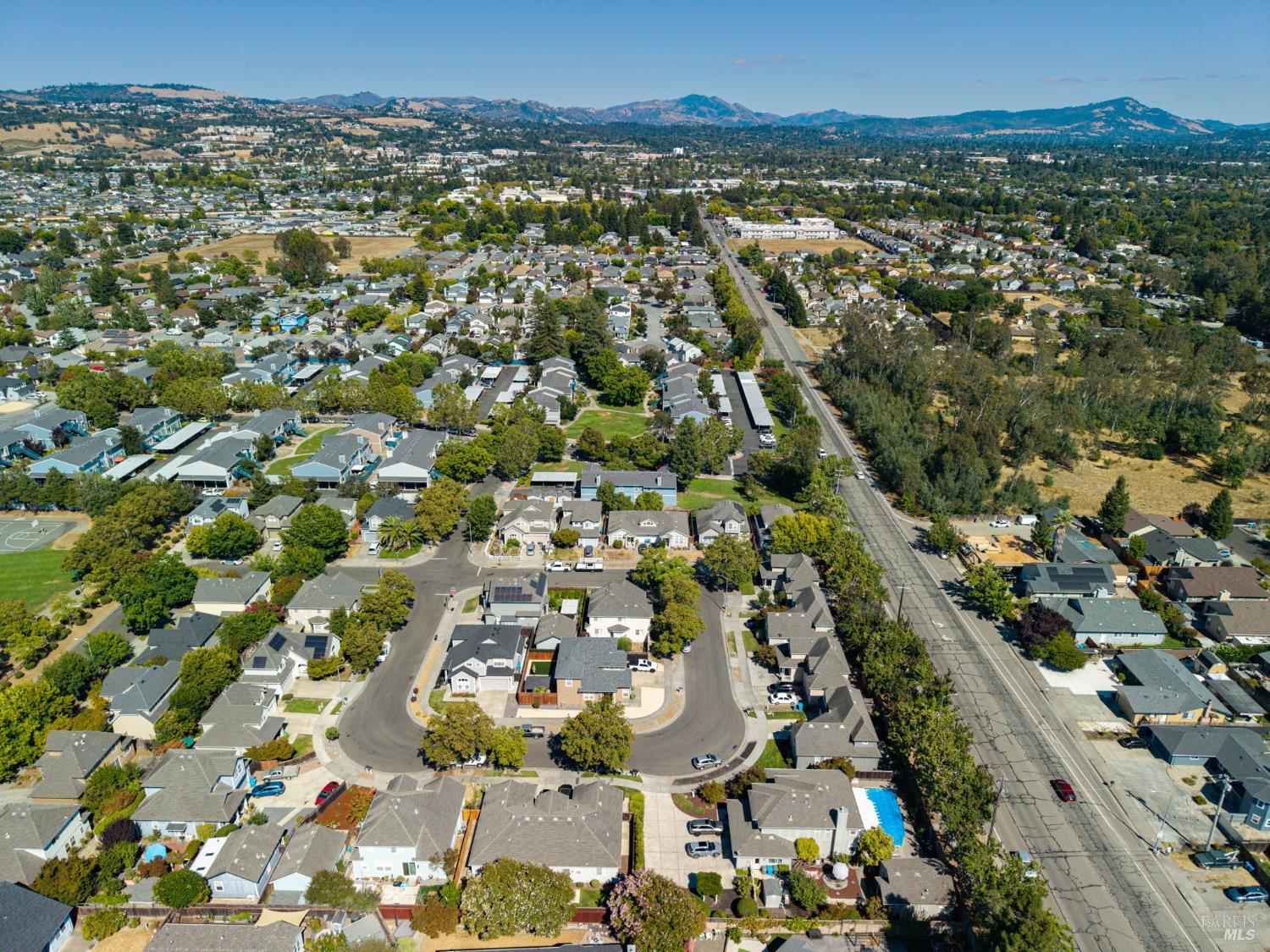 2038 Red Oak Circle Santa Rosa CA 95403