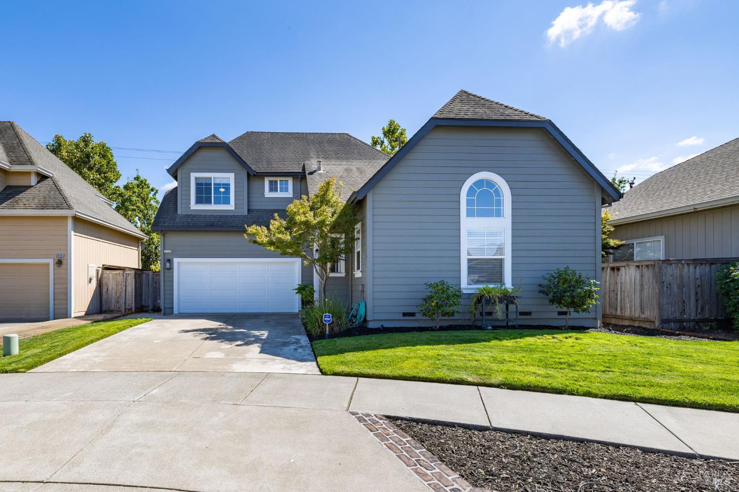 2038 Red Oak Circle Santa Rosa CA 95403