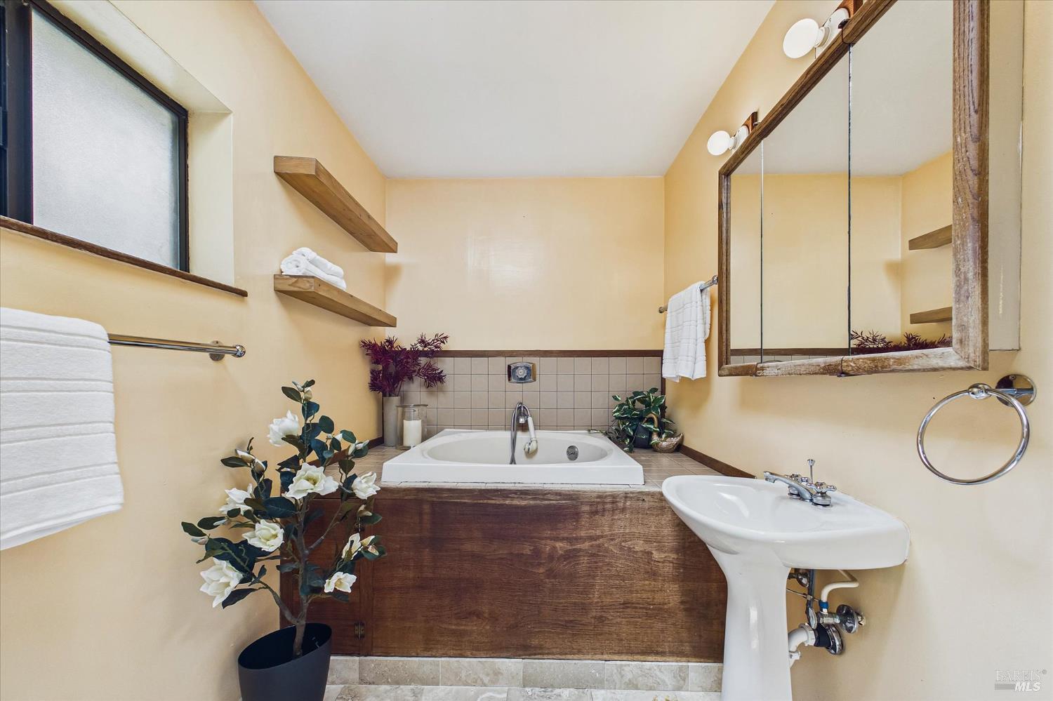 1754 Virginia Way Arcata CA 95521