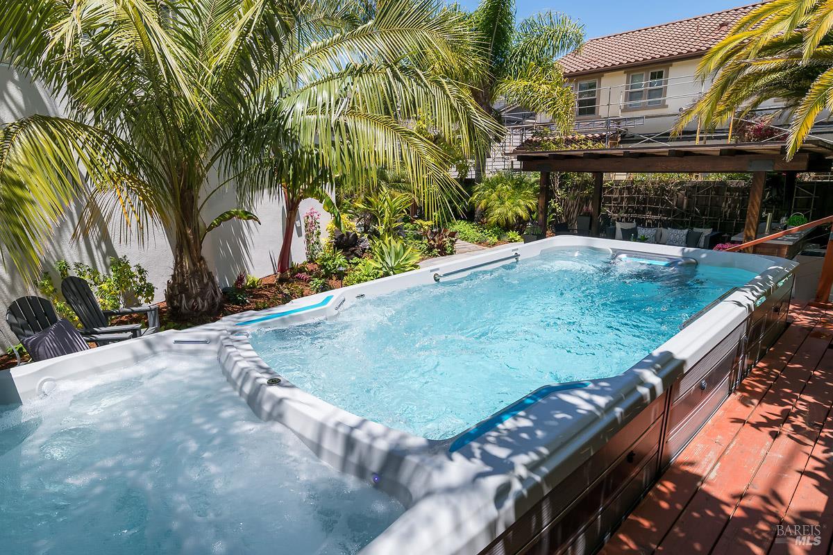 12 Avocet Court Novato CA 94949