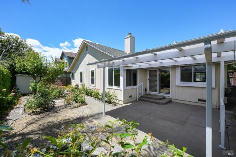 9151 Piccadilly Circle Windsor CA 95492