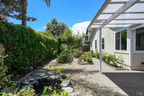9151 Piccadilly Circle Windsor CA 95492