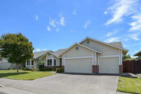 9151 Piccadilly Circle Windsor CA 95492