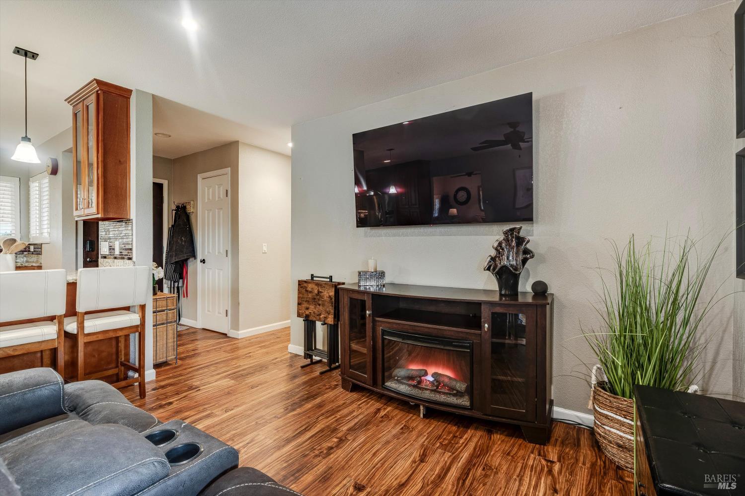 353 Patrick Lane Windsor CA 95492