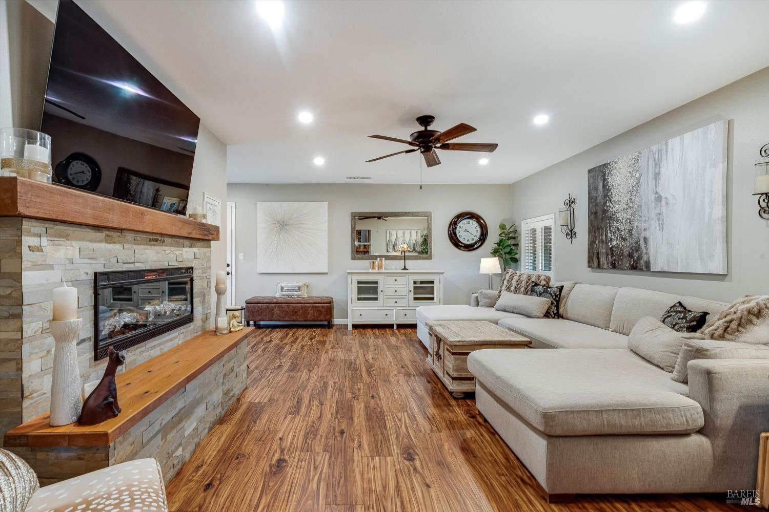 353 Patrick Lane Windsor CA 95492