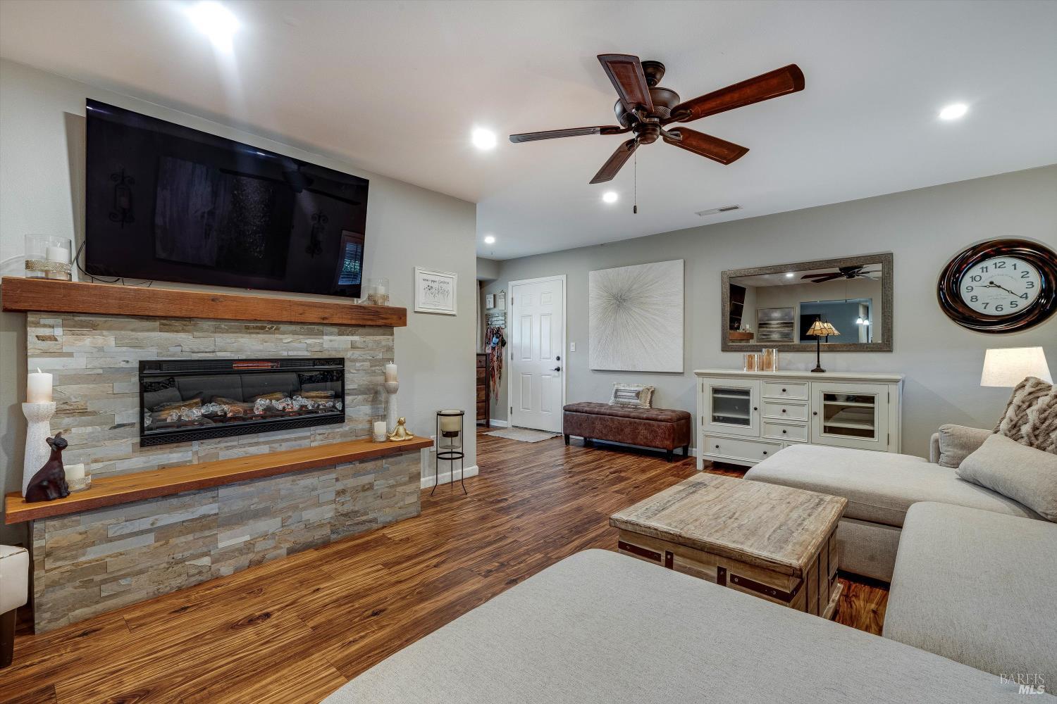 353 Patrick Lane Windsor CA 95492