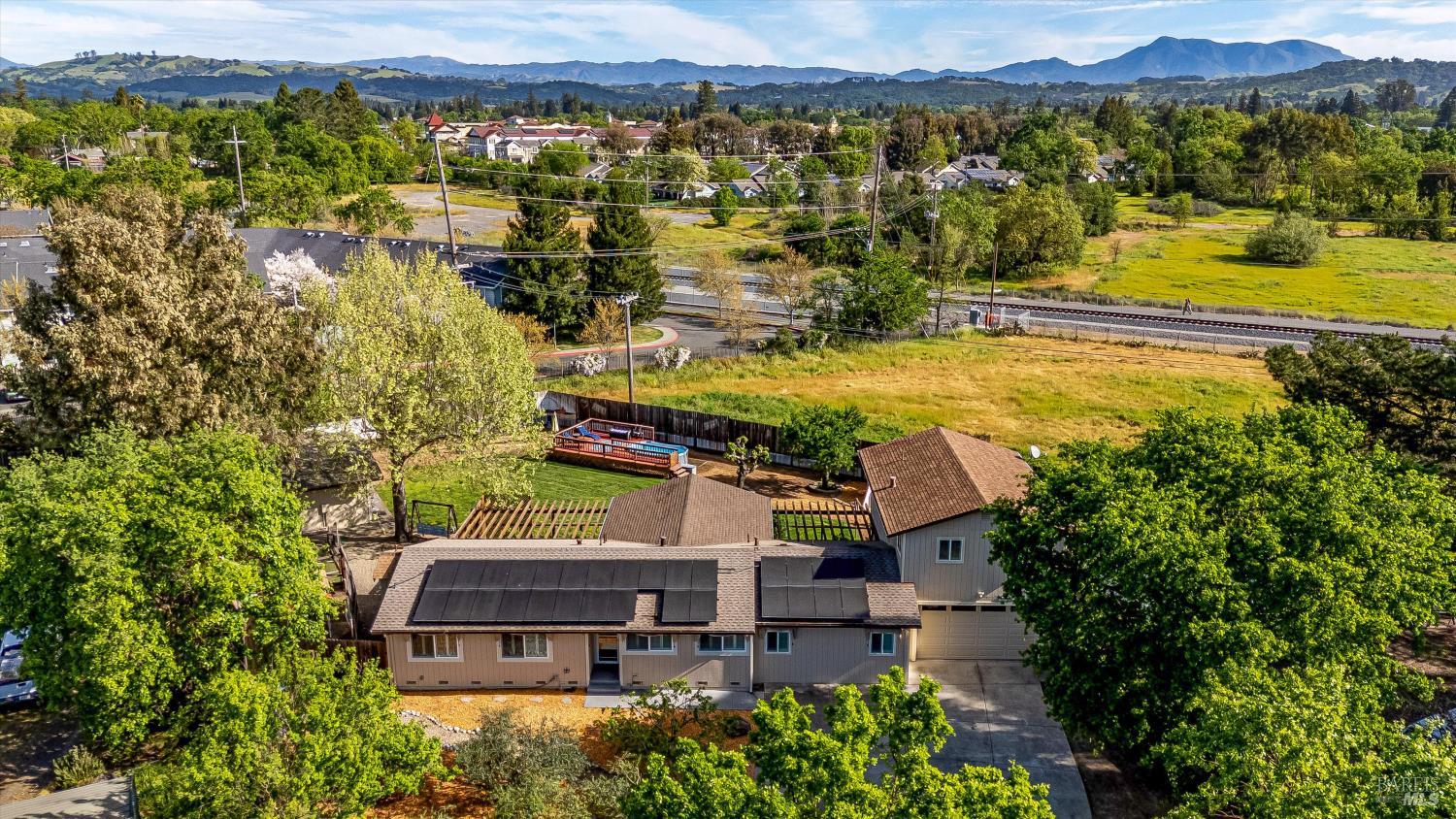 353 Patrick Lane Windsor CA 95492