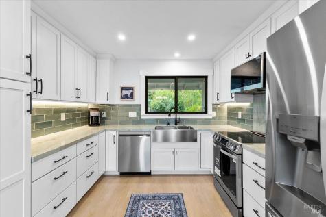6850 Oakmont Drive Santa Rosa CA 95409