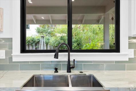6850 Oakmont Drive Santa Rosa CA 95409