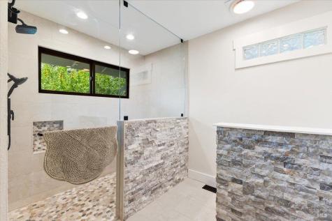 6850 Oakmont Drive Santa Rosa CA 95409