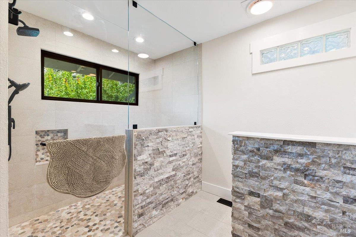 6850 Oakmont Drive Santa Rosa CA 95409
