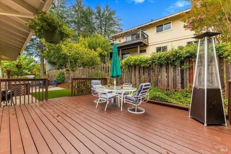 6850 Oakmont Drive Santa Rosa CA 95409
