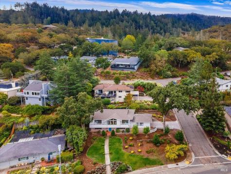6850 Oakmont Drive Santa Rosa CA 95409