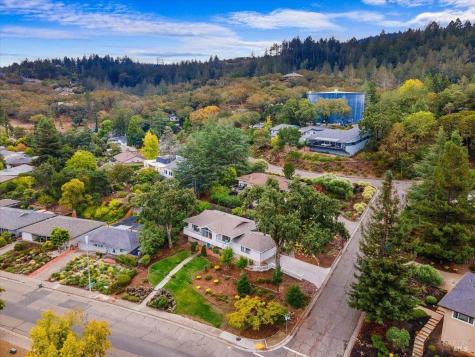 6850 Oakmont Drive Santa Rosa CA 95409