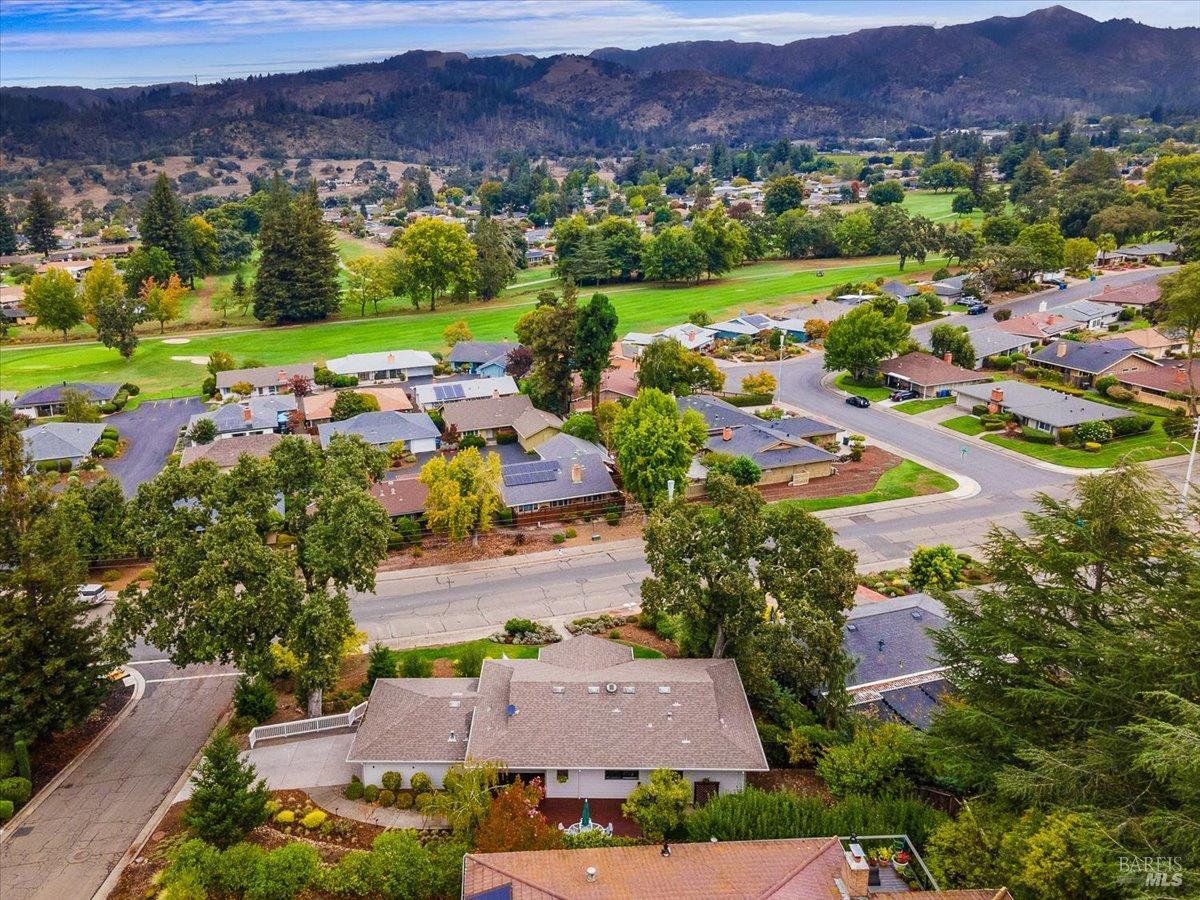 6850 Oakmont Drive Santa Rosa CA 95409