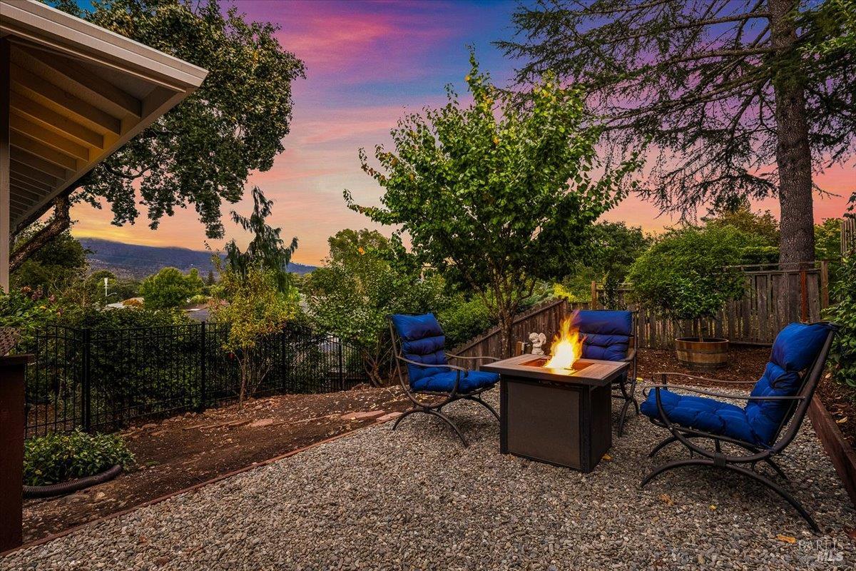 6850 Oakmont Drive Santa Rosa CA 95409