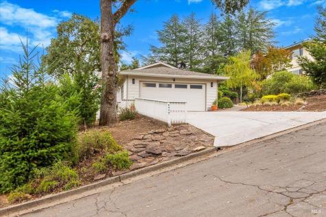 6850 Oakmont Drive Santa Rosa CA 95409