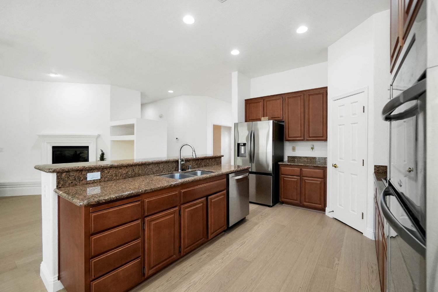 9408 Blue Diamond Way Elk Grove CA 95624