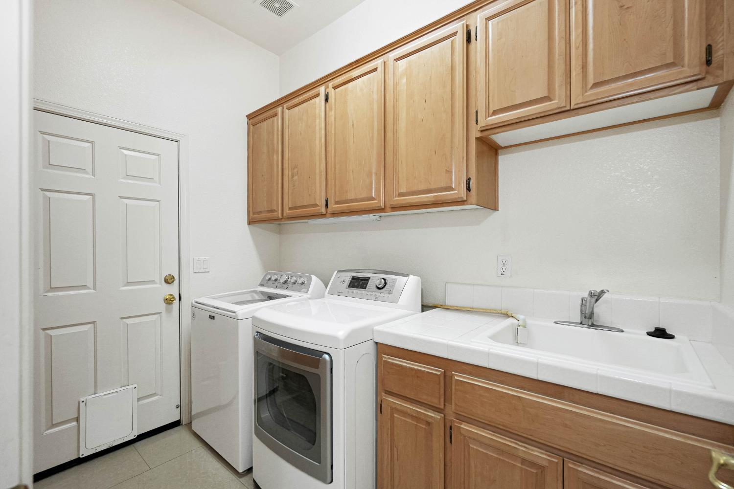 9408 Blue Diamond Way Elk Grove CA 95624