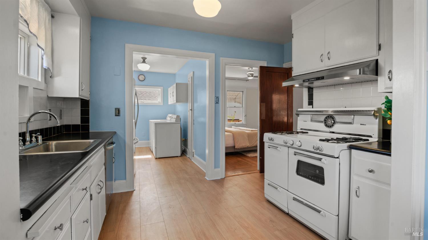 3050 Millsbrae Avenue Oakland CA 94605