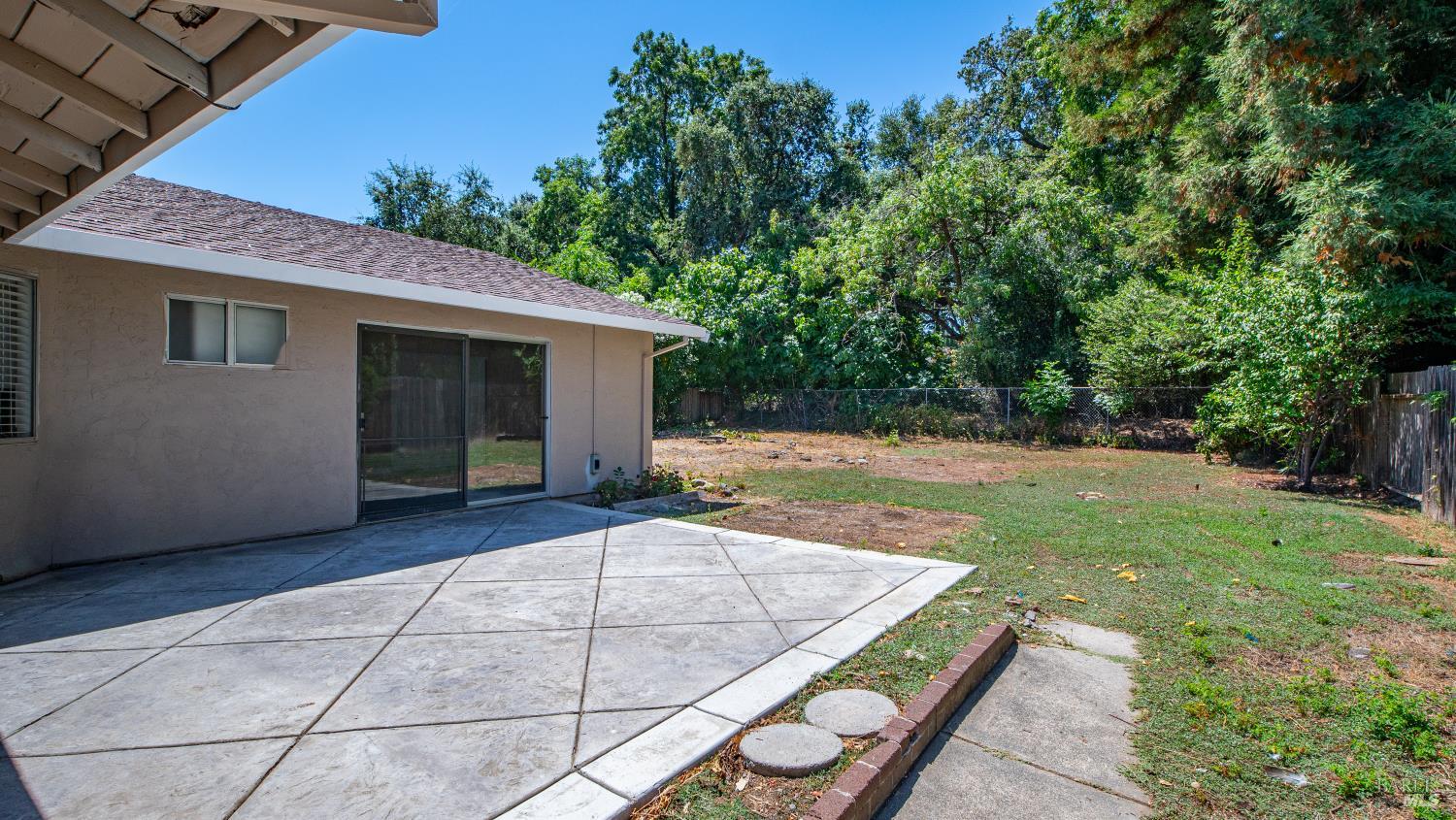 226 N Alamo Drive Vacaville CA 95688