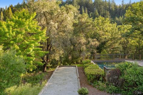 22200 Puccioni Road Healdsburg CA 95448