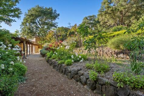 22200 Puccioni Road Healdsburg CA 95448