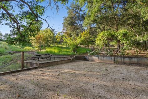 22200 Puccioni Road Healdsburg CA 95448