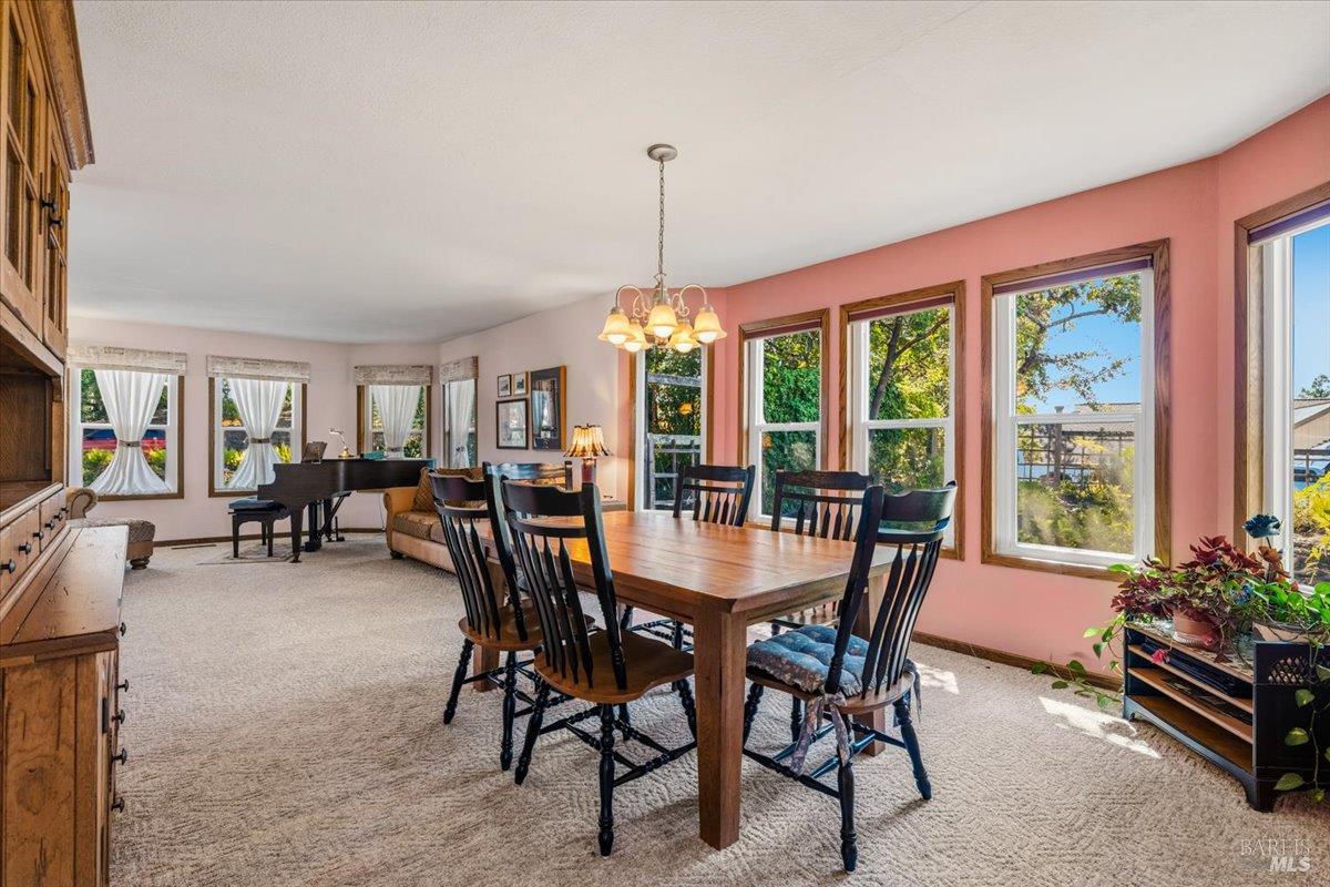 860 March Avenue Healdsburg CA 95448