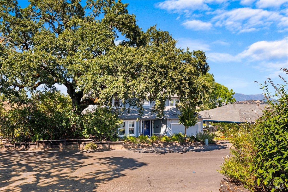 860 March Avenue Healdsburg CA 95448