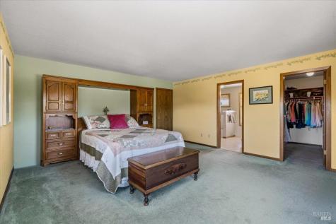 860 March Avenue Healdsburg CA 95448