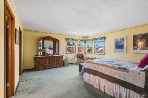 860 March Avenue Healdsburg CA 95448