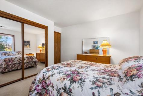 860 March Avenue Healdsburg CA 95448