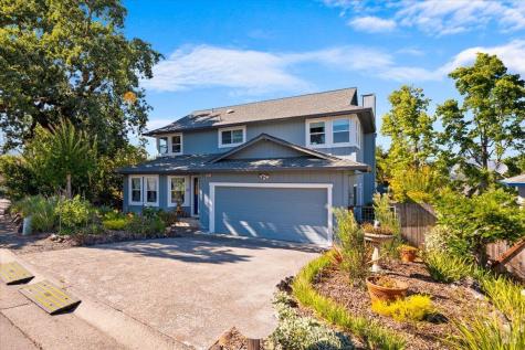 860 March Avenue Healdsburg CA 95448